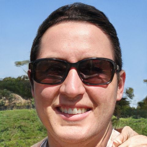 Leora Buckridge